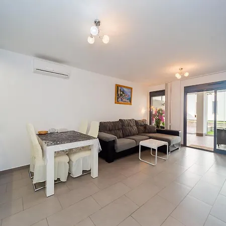 Holiday home Alegria Id25 *
